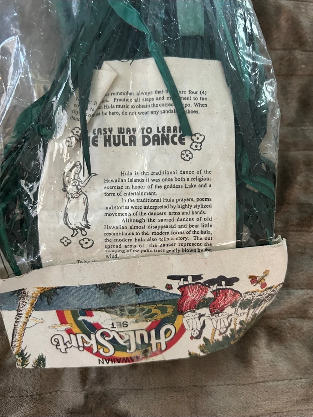 Authentic Hawaiian Grass Skirt with Coconut Shells Bra Top
